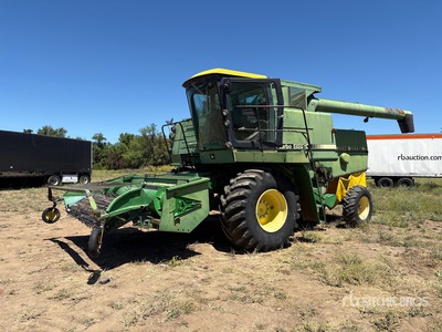1984 John Deere 8820 Moissonneuse-batteuse