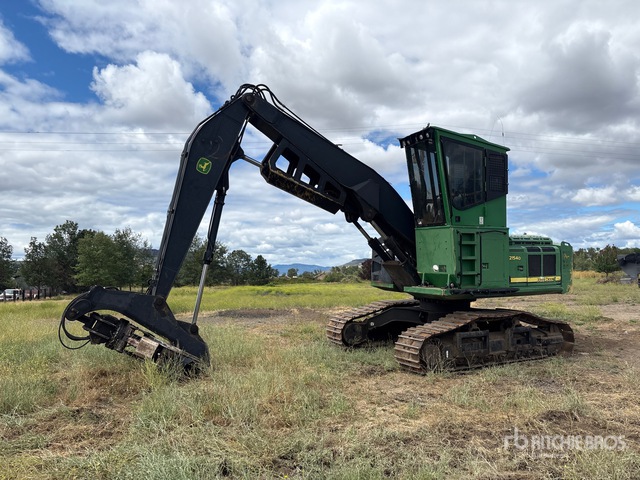 2014 John Deere 2154D Log Loader