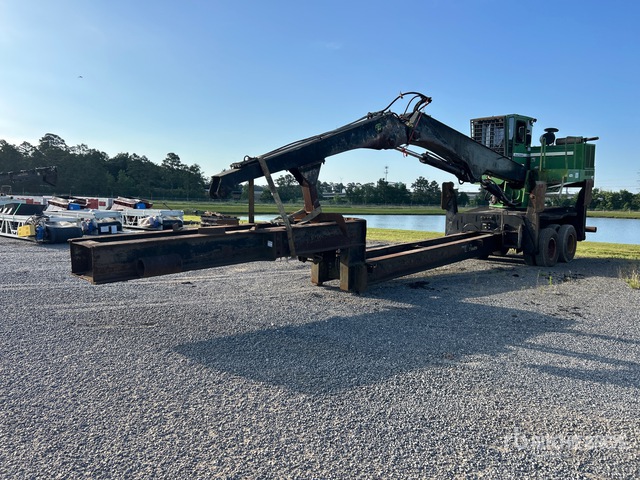 2006 John Deere 437C Trailer Mounted Log Loader