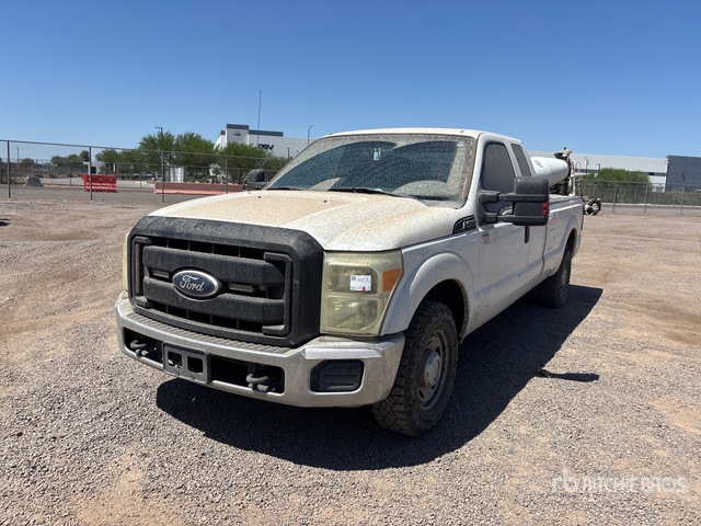 2011 Ford F-250 XL 4x2 Extended Cab Pickup