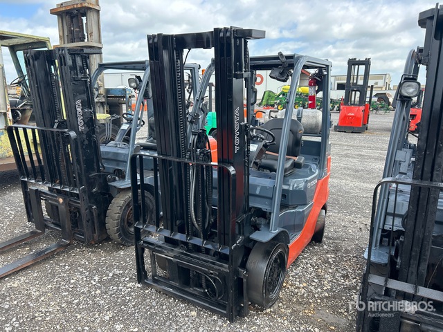 2020 Toyota 8FGCU25 4500 lb Cushion Tire Forklift