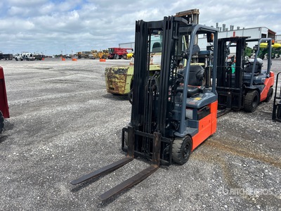 2018 Toyota 8FBE15U 2500 lb Chariot Élévateur Électrique