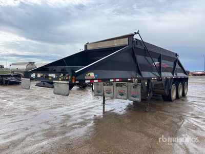 2016 Doepker 38 ft Tri/A Belly Dump Trailer