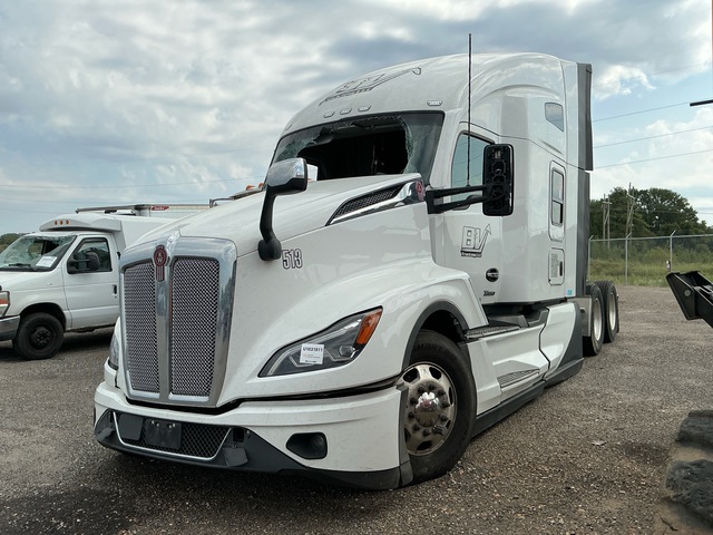 2025 Kenworth T680 6x4 T/A Sleeper Truck Tractor