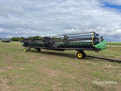 2014 John Deere 440D 40 ft Flex Draper Combine Header