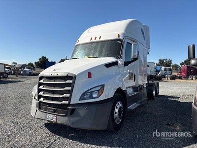 2020 Freightliner Cascadia 126 6x4 T/A Sleeper Truck Tractor