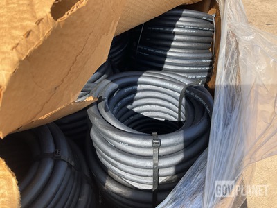 (210) DWE 2015-04-035 3/8" Breathing Air Hoses w/Parker Quick-Connect Fittings