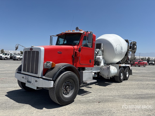 2015 Peterbilt 365 8x4 Mixer Truck