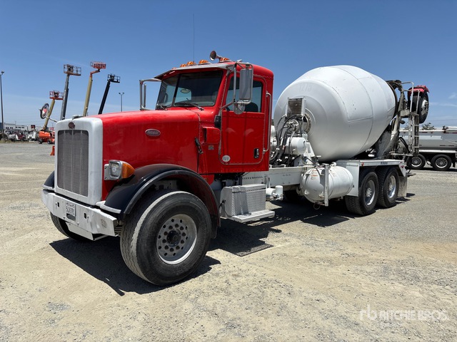 2015 Peterbilt 365 8x4 Mixer Truck
