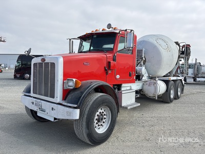 2015 Peterbilt 365 8x4 Camion hormigonera