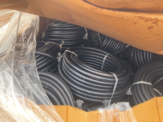 (230) DWE 2015-04-035 3/8" Breathing Air Hoses w/Parker Quick-Connect Fittings