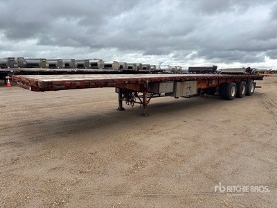 2015 Lode King 53 ft Tri/A Flatbed Trailer