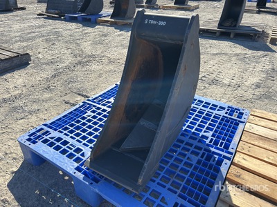 300 mm Cleanup Excavator Bucket - Fits 5 Ton
