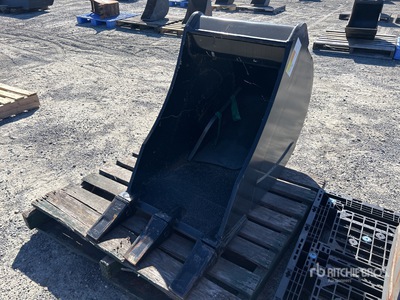 600 mm Digging Excavator Bucket - Fits 12 - 13 Ton