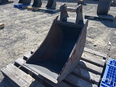450 in Q/C Cleanup Excavator Bucket