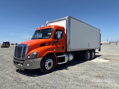 2020 Freightliner Cascadia 113 6x4 Van Truck