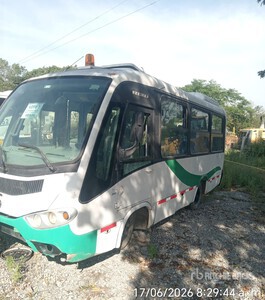 2010 Chevrolet NKR 15-Seat Mini Bus (Inoperable)