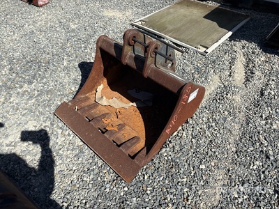 Central Fabricators HDM3 30 in Cleanup Cazo para excavadora
