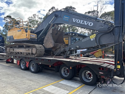 Volvo EC300DL Excavatrice sur chenilles