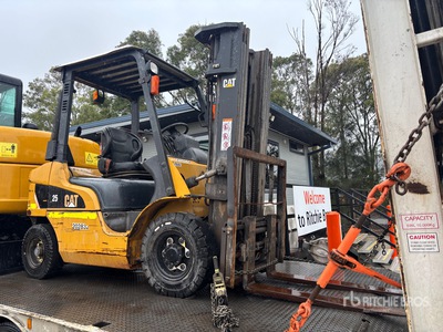 Cat DP25N Forklift