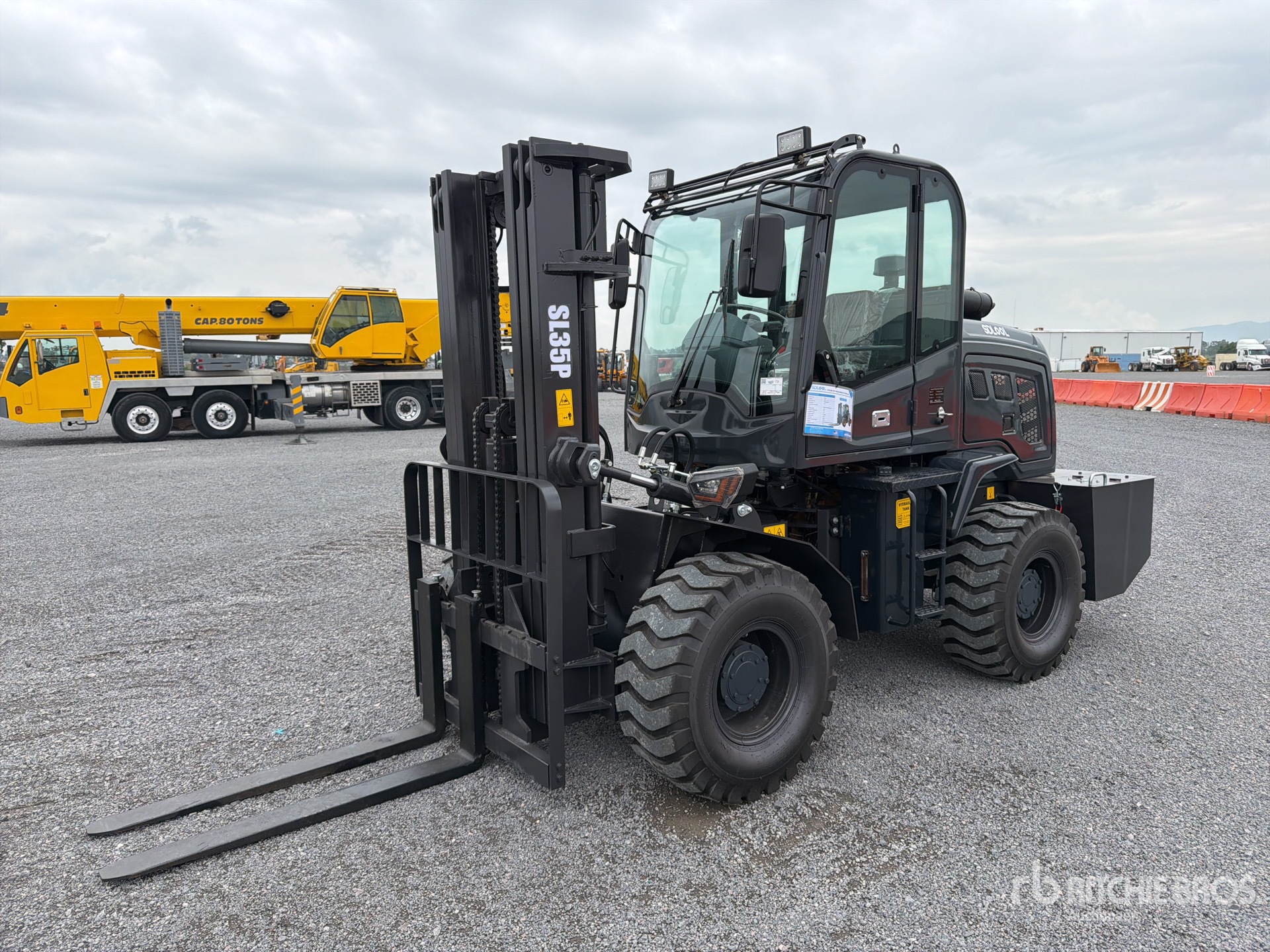 2026 SDLOOL 35P 7700 lb 4x4 Montacargas Todo Terreno (Sin Usar) / Rough Terrain Forklift (Unused)