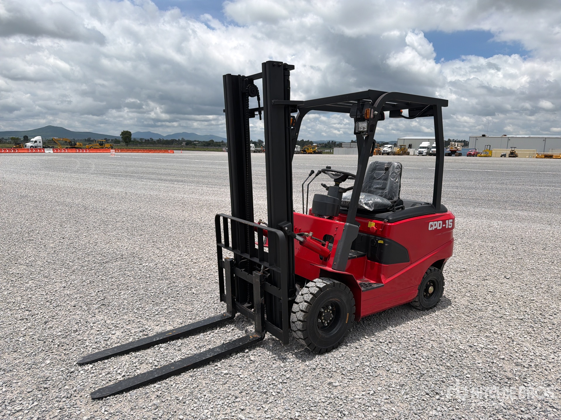 2026 SDLOOL D15 3300 lb Montacargas Electrico (Sin Usar) / Electric Forklift (Unused)