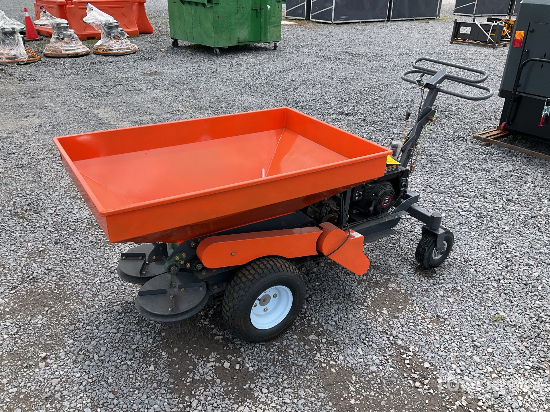 2026 SKLP MS83 660 lb 4 ft x 2 ft 8 in Walk-Behind Esparcidora de Abono (Sin Usar) / Manure Separator (Unused)