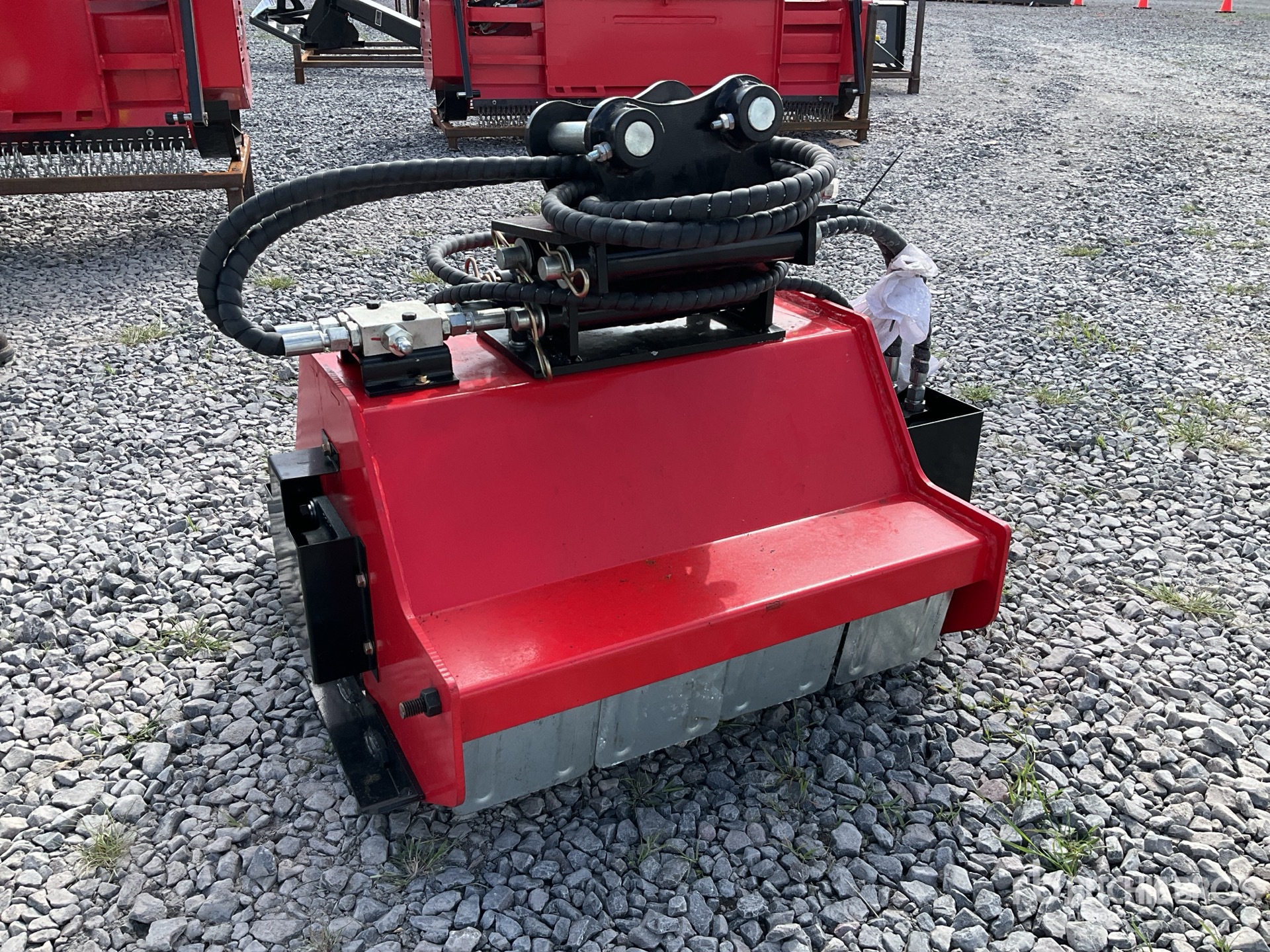 2026 VICSEC HC34 Cortacetos para Miniexcavadora (Sin Usar) / Mini Excavator Hedge Cutter (Unused)