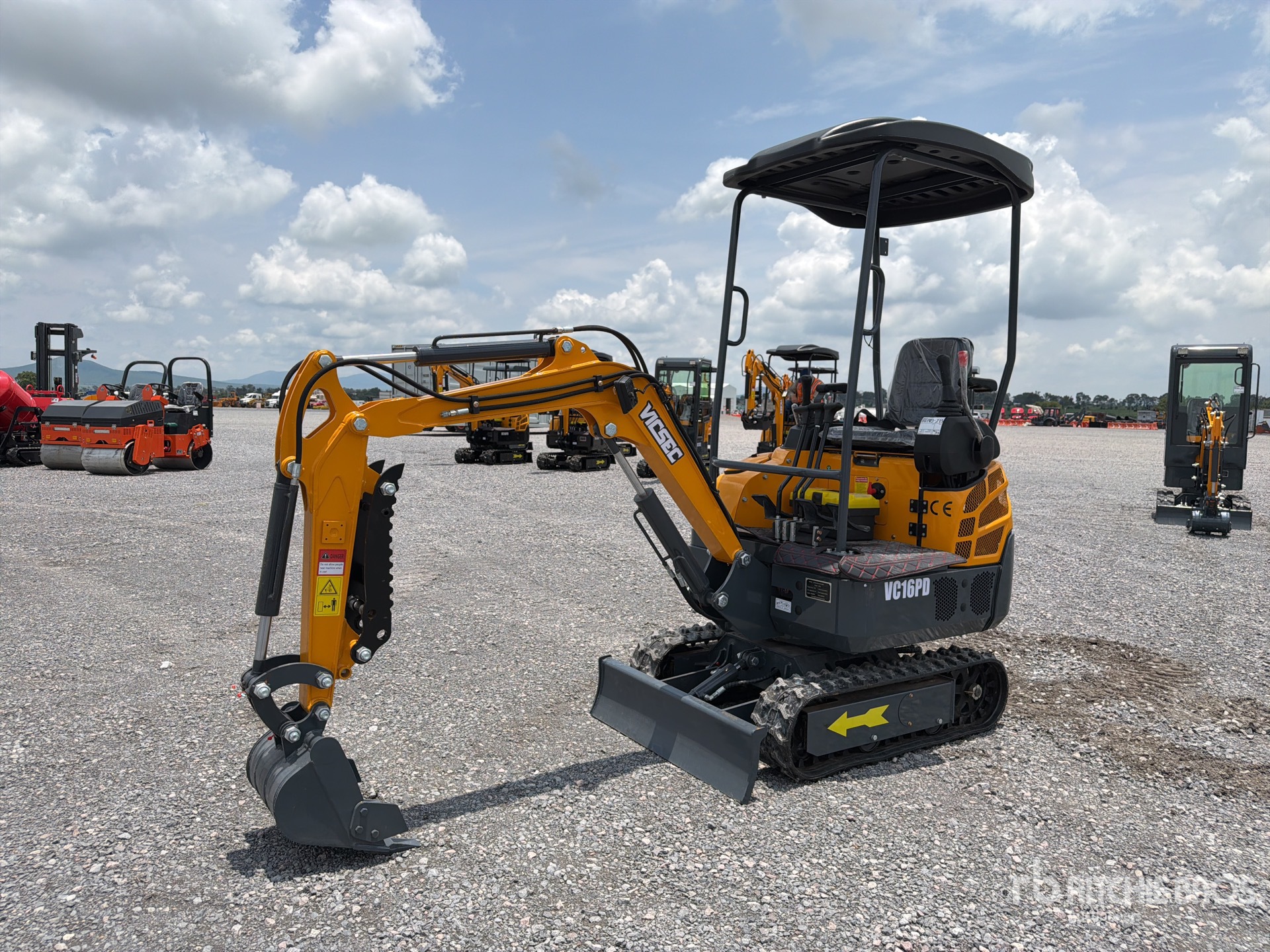 2026 VICSEC 16PD Miniexcavadora (Sin Usar) / Mini Excavator (Unused)
