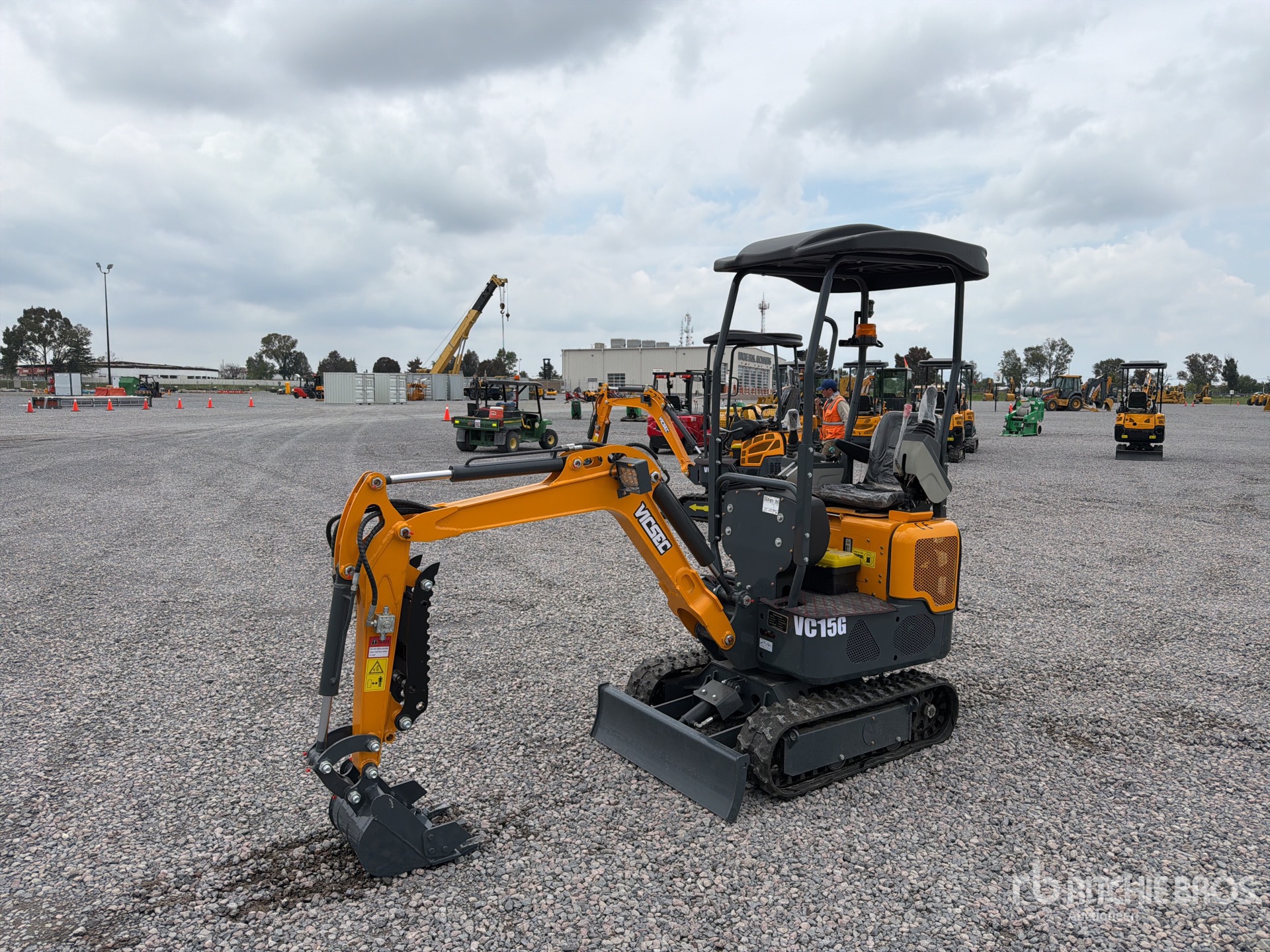 2026 VICSEC 15G Miniexcavadora (Sin Usar) / Mini Excavator (Unused)