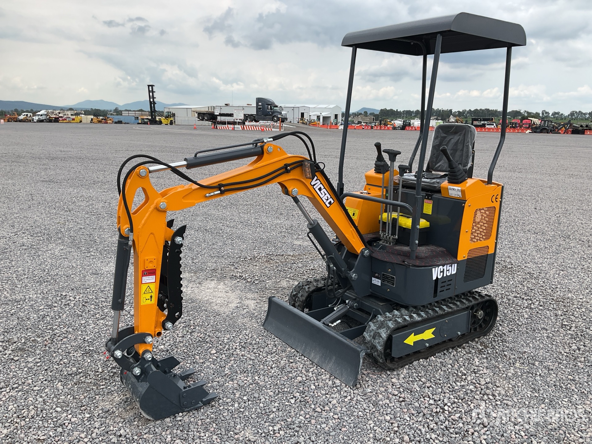 2026 VICSEC 15D Miniexcavadora (Sin Usar) / Mini Excavator (Unused)