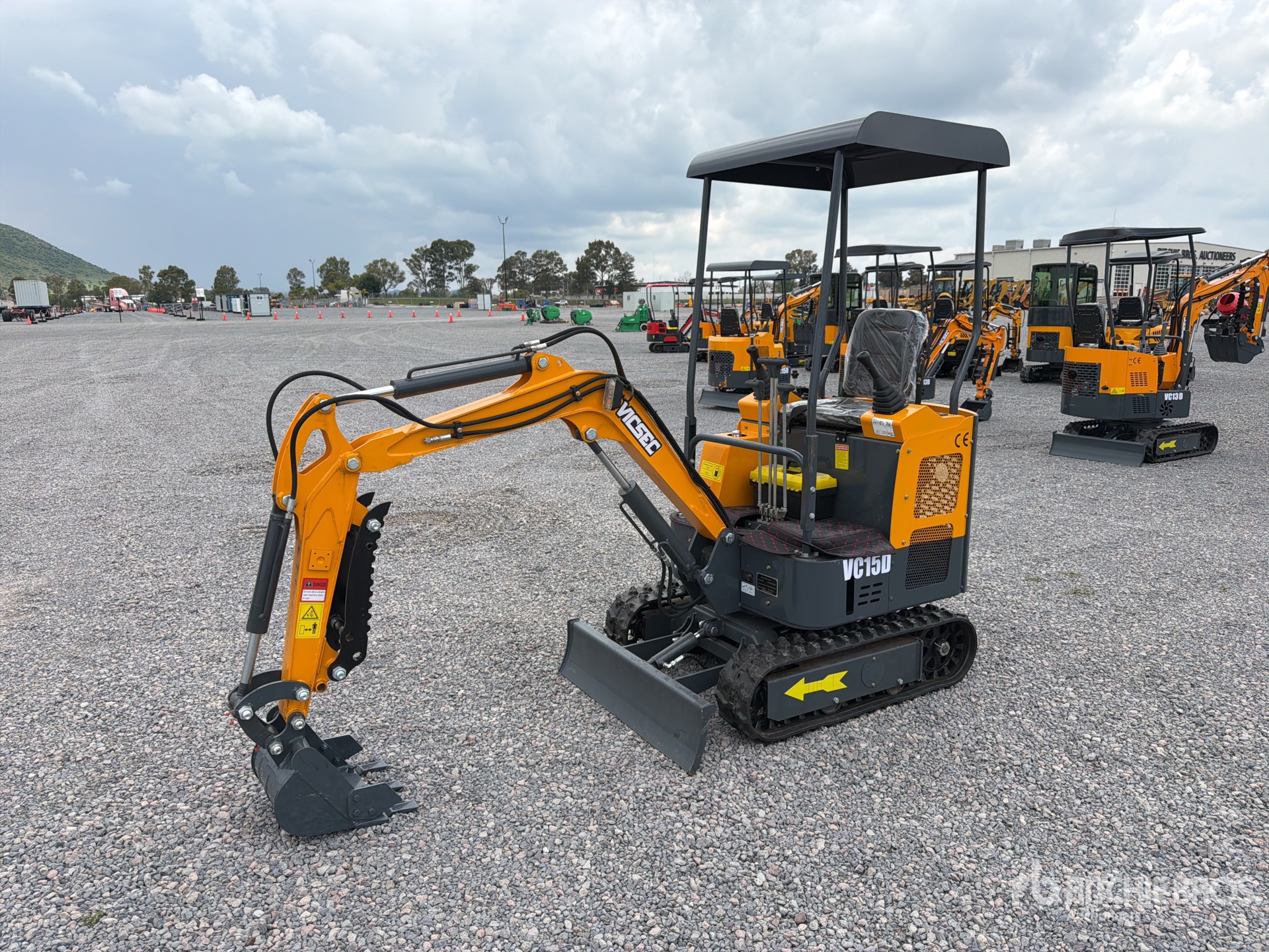 2026 VICSEC VC15D CRAWLER Mini Excavator (Unused)
