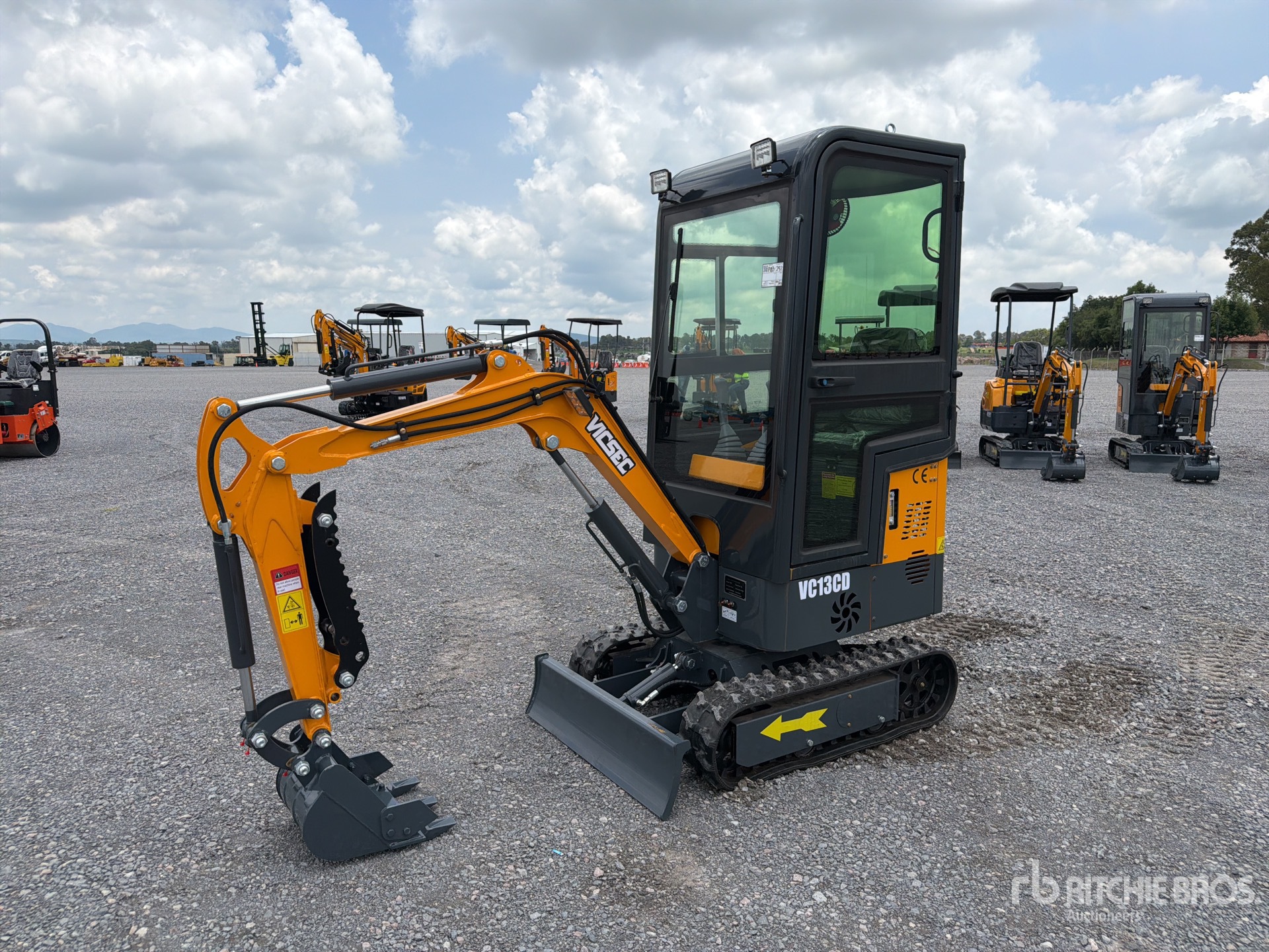 2026 VICSEC VC13CD CRAWLER Mini Excavator (Unused)