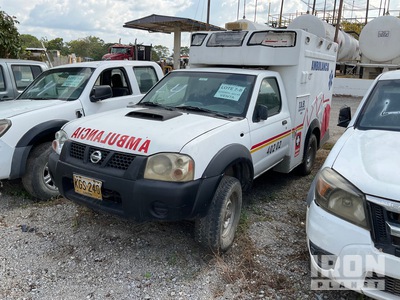 2011 Nissan Frontier 4x4 Krankenwagen (Inoperable)