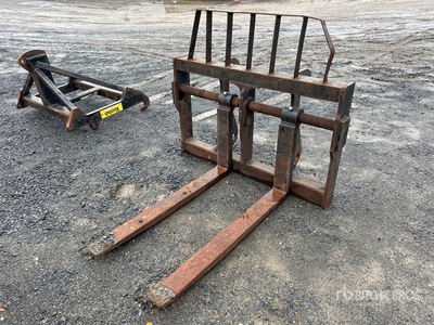 2013 Cat 1100 mm Telehandler Pallet Forks