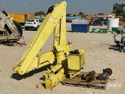 Fassi F75 Knuckle Boom Crane