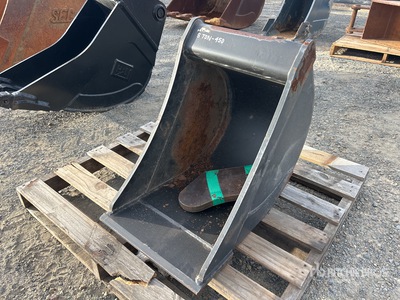 450 mm Cleanup Godet de pelleteuse - Fits 5 Ton