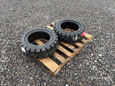 Quantity of (2) 2025 Energy Tyres 機械の付属品 (Unused)