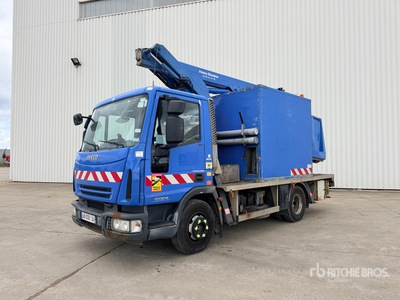 2009 France Élévateur 152TPM 12 m on Iveco 100E18 4x2 Camion Nacelle Lkw-Arbeitsbühne