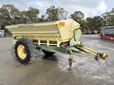 Marshall 810T Fertilizer Spreader