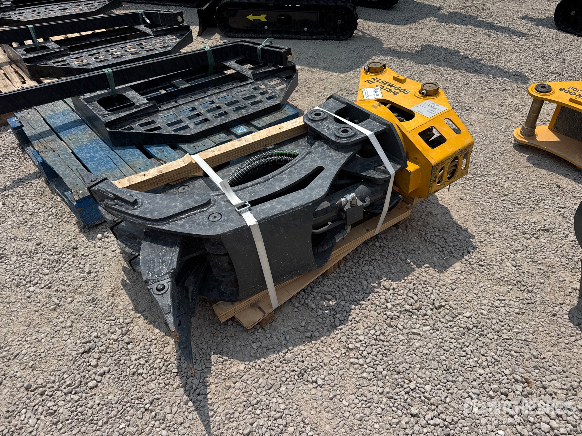 2026 LYALS ALSEWG60 51 in Rotating Excavator Grapple (Unused)
