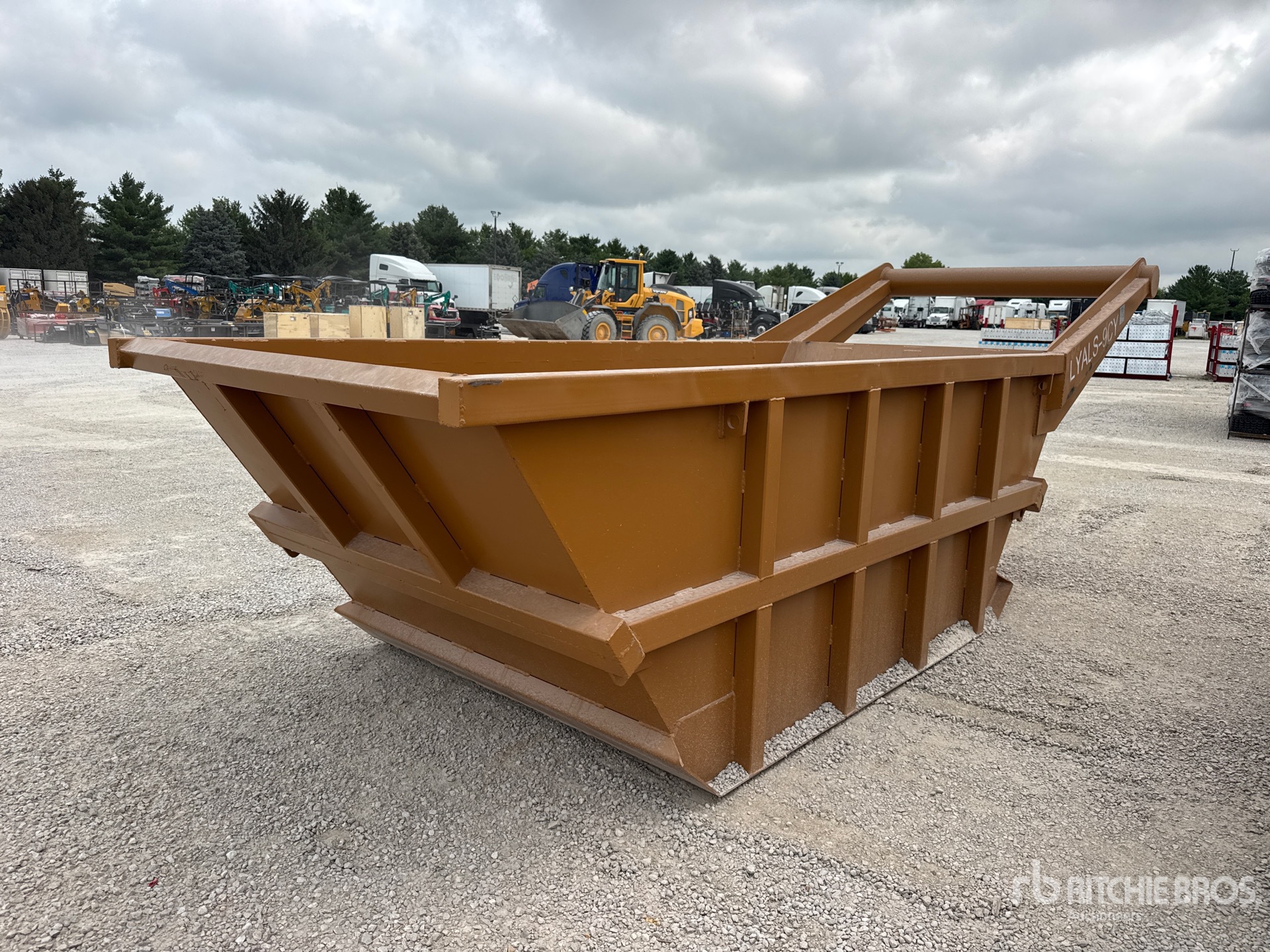 2026 LYALS ALSBB 9 cy Bedding Box (Unused)