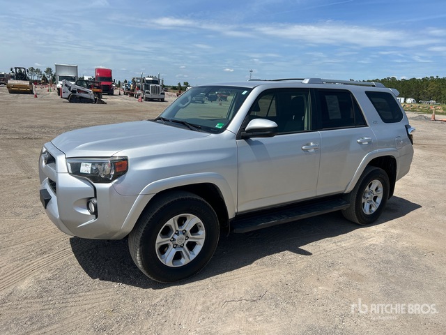 2017 Toyota 4 Runner SR5 4WD SUV