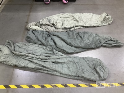 (40) Sleeping Bags
