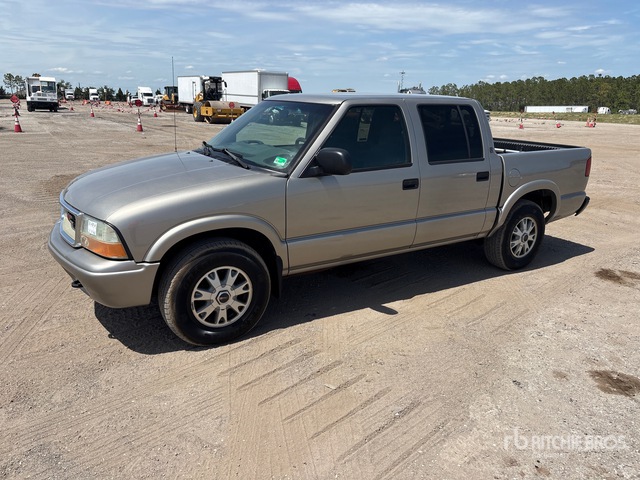 2002 GMC Sonoma SLS 4x4 Crew Cab Pickup