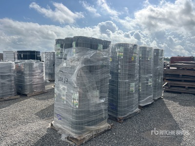 Quantity of (4) Pallets of 100 ft x 36 in 柵 (Unused)