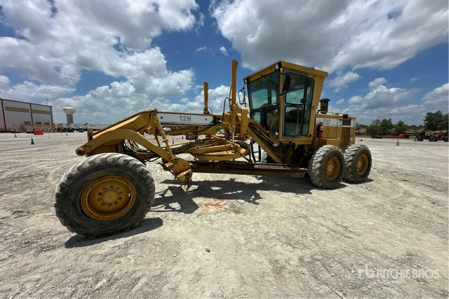 2000 Cat 12H Motor Grader