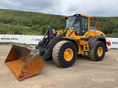 2022 Volvo L110H جرافة