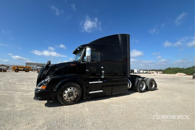 2015 Volvo VNL 6x4 T/A Sleeper Truck Tractor