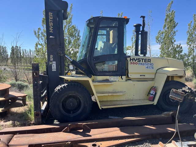 2006 Hyster H360HD Pneumatic Tire Forklift (Inoperable)